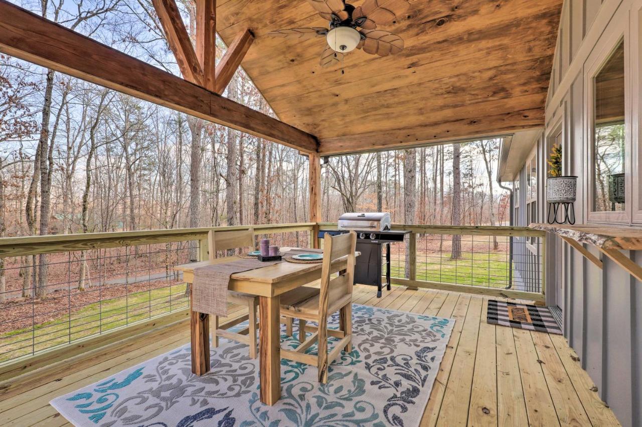 Creek-View Getaway With Deck, Yard, And Fire Pit! Villa Summerville Luaran gambar